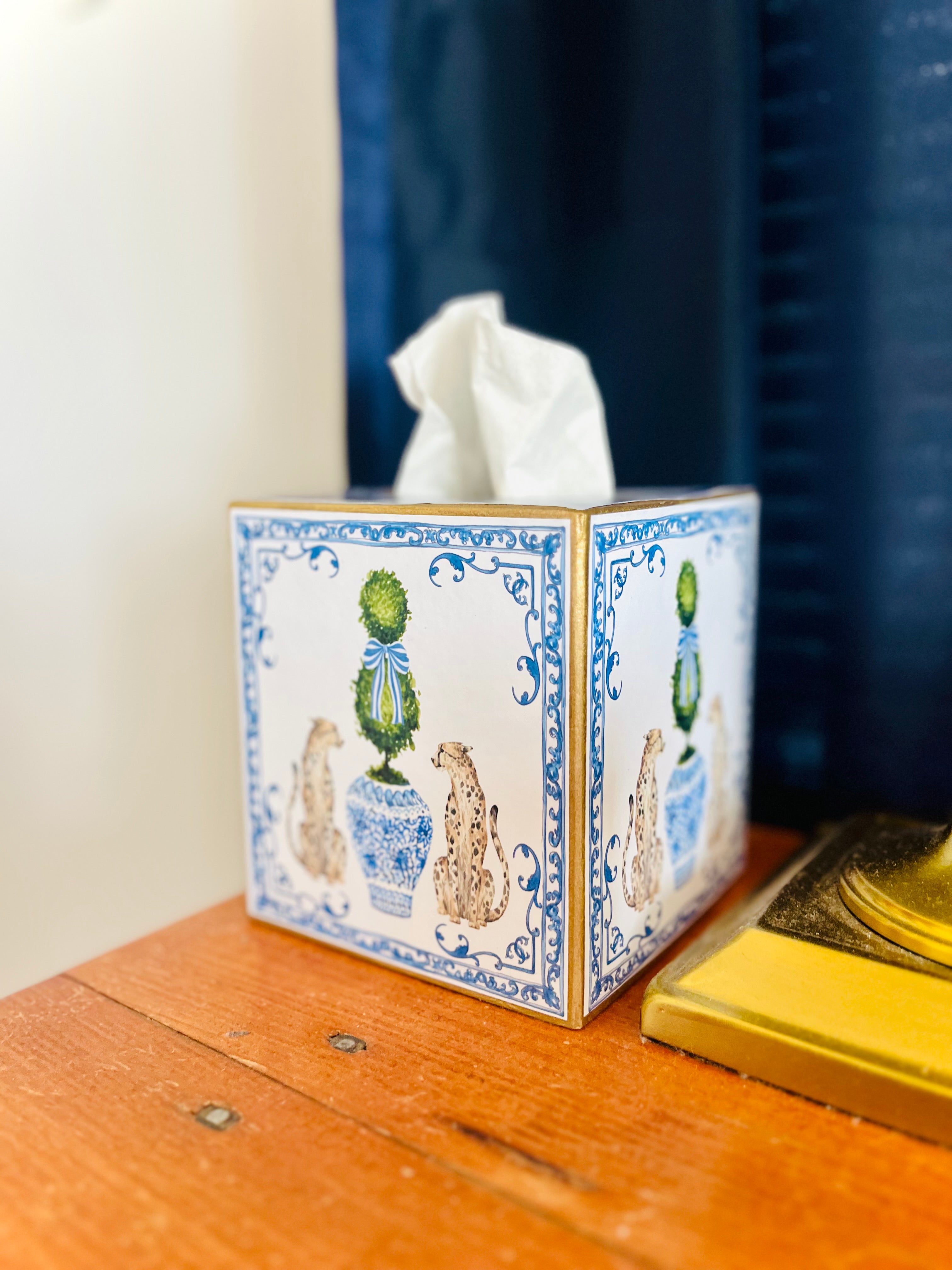 Tissue box cover (blue/white leopards)