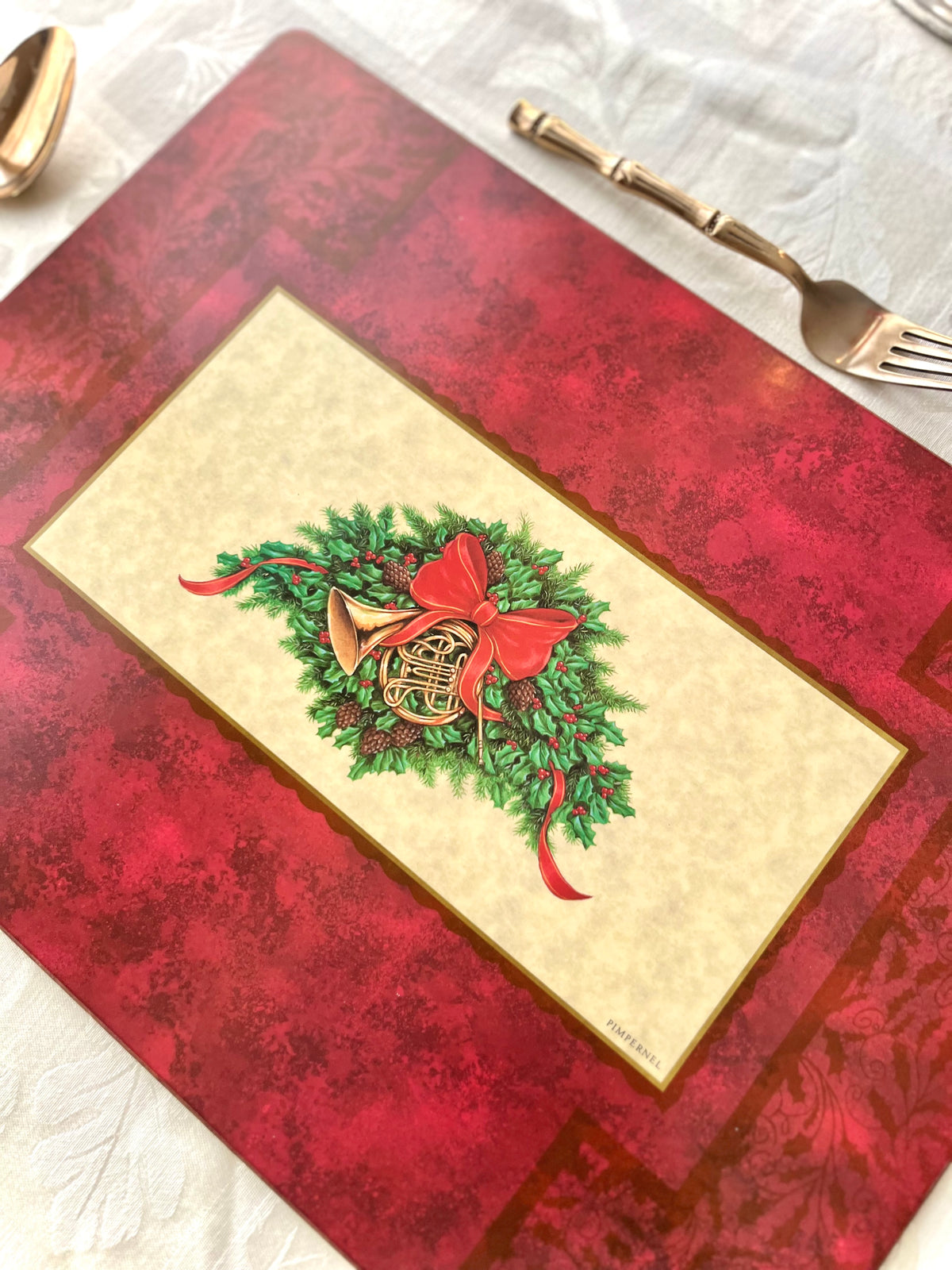 Pimpernel French horn & holly placemats (4)