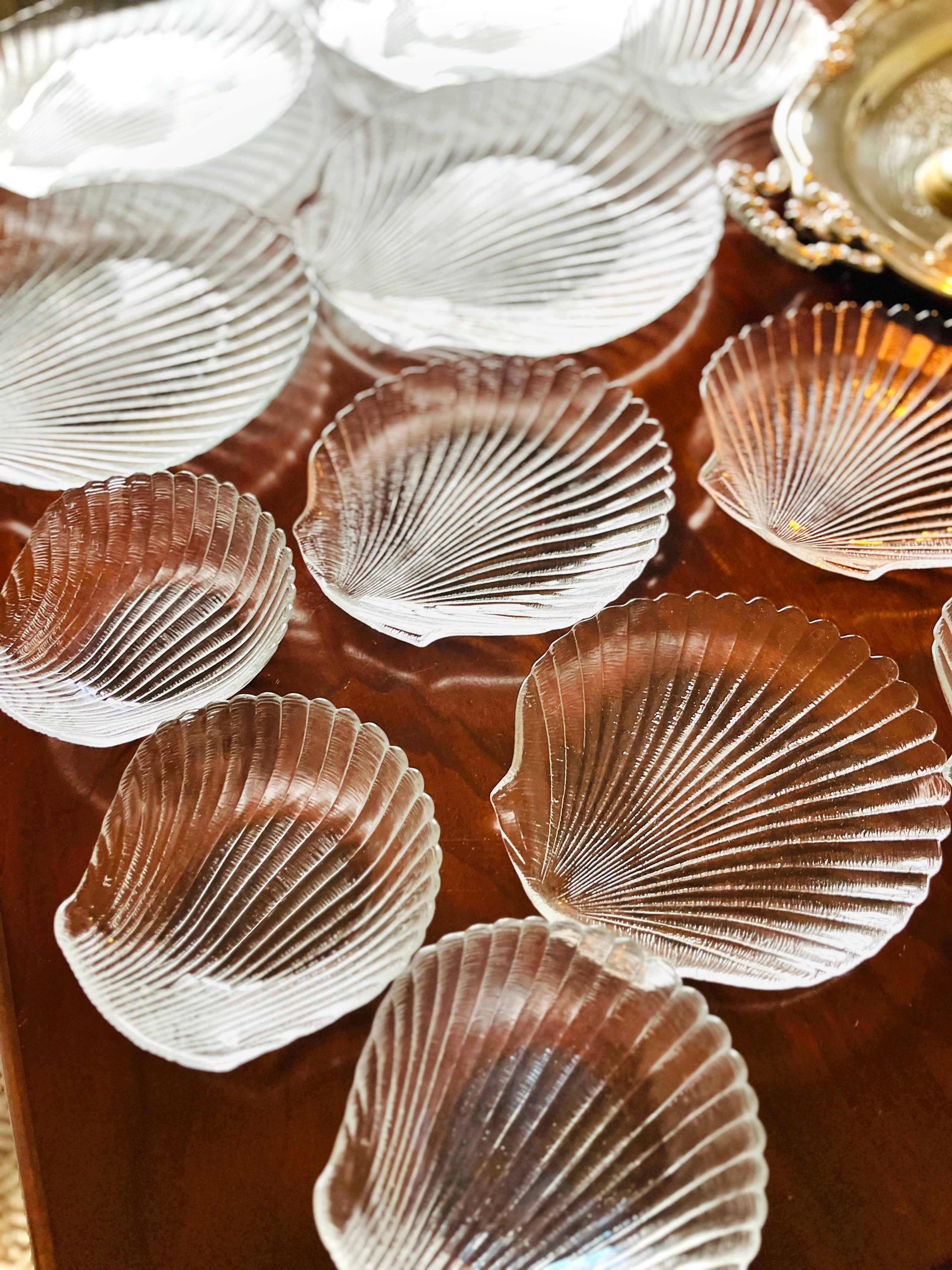Arcoroc 12 piece shell dining set