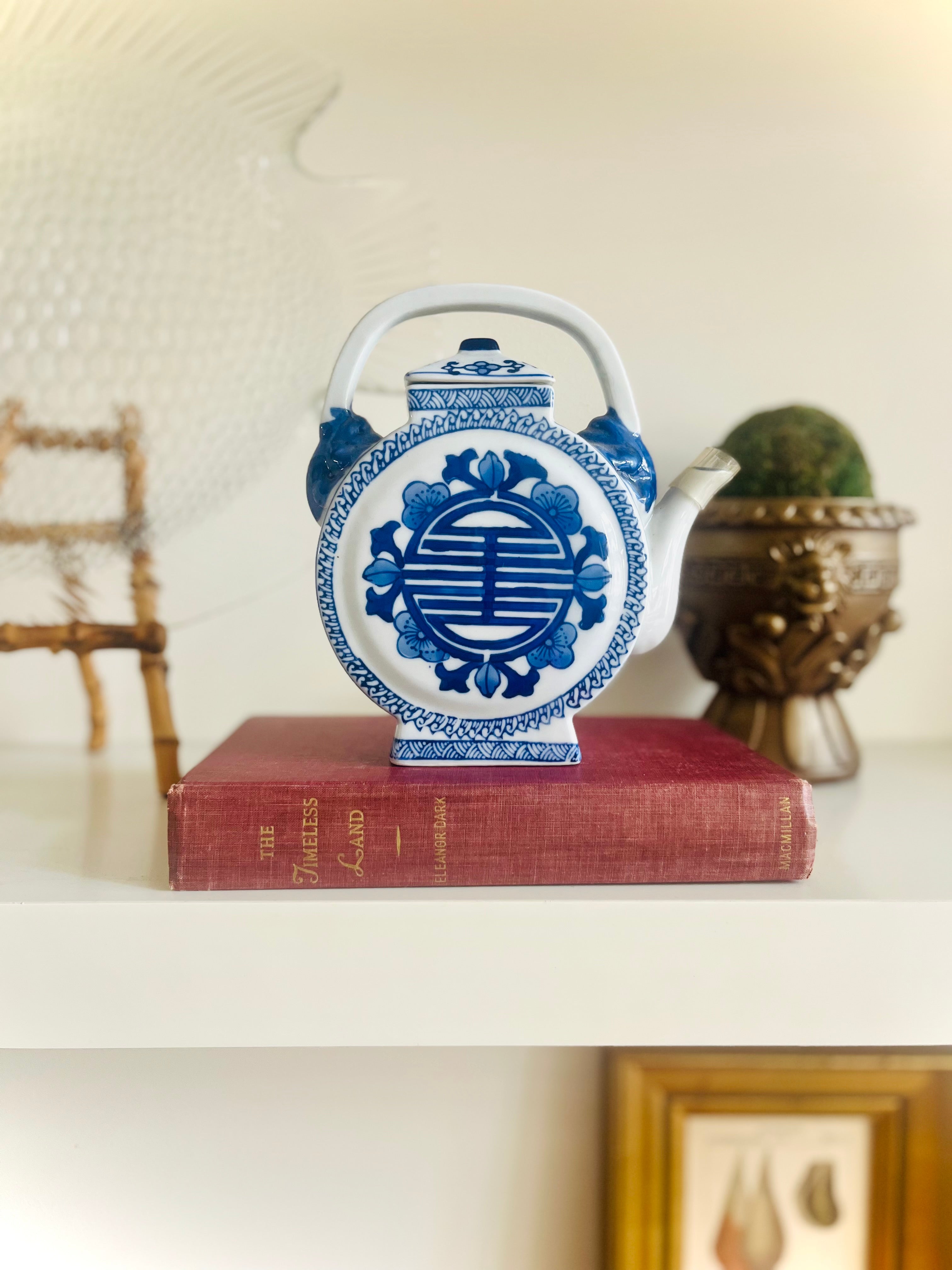 Blue & white moon flask teapot