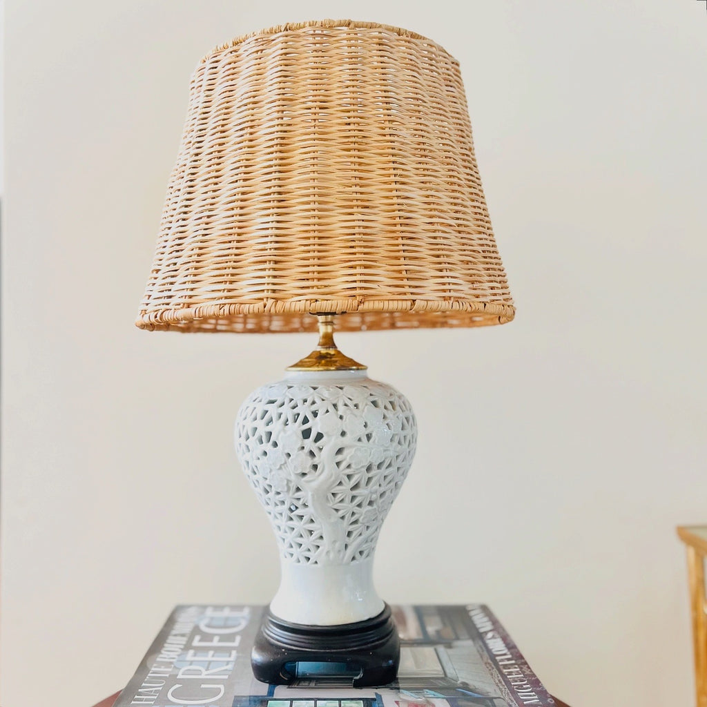 Blanc de chine porcelain table lamp