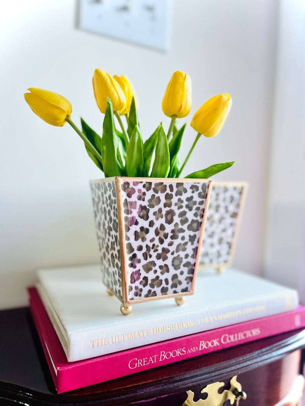 Leopard catchpot planters