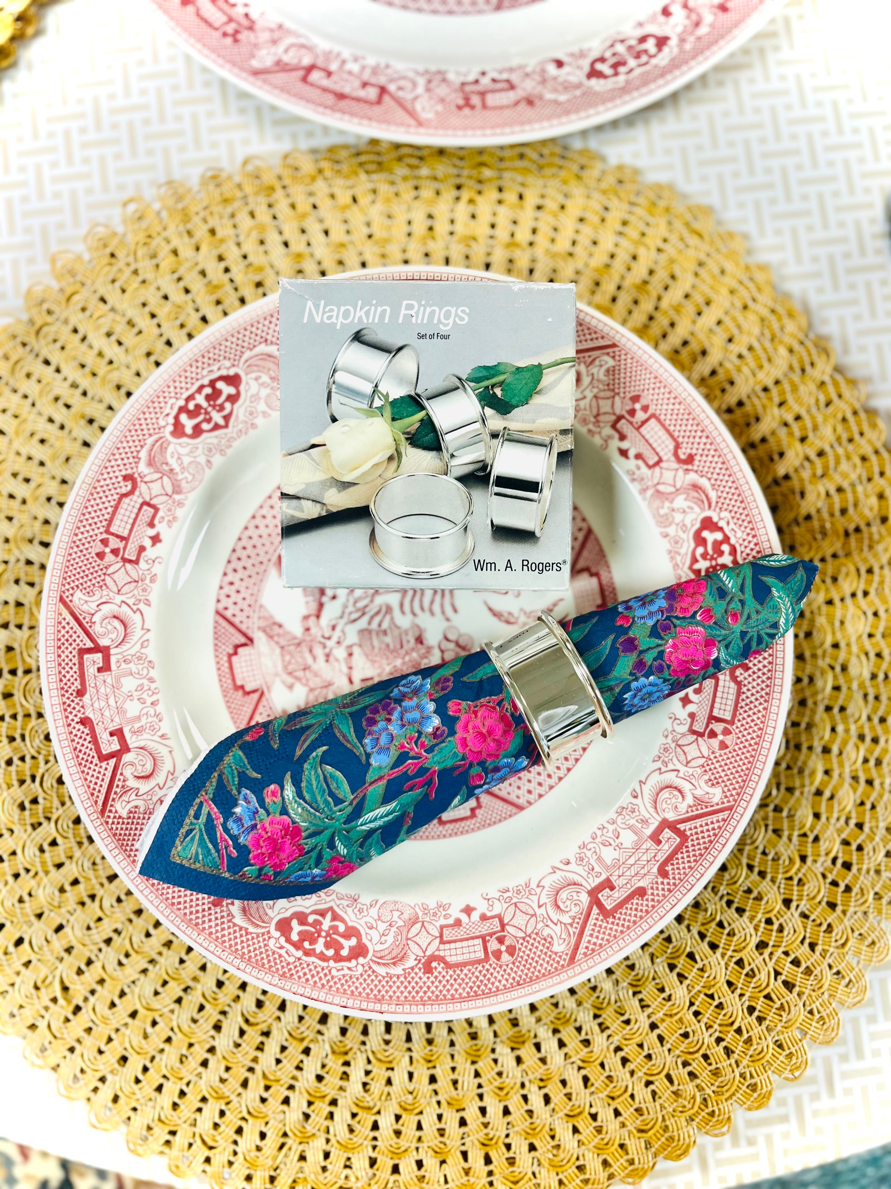 Silverplate napkins rings (set of 4)