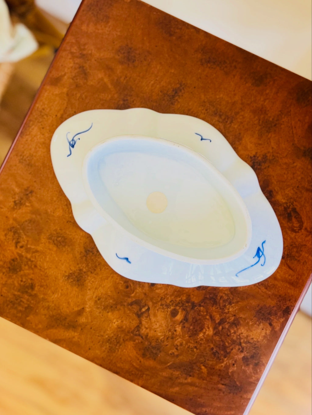 Blue & white chinoiserie dish