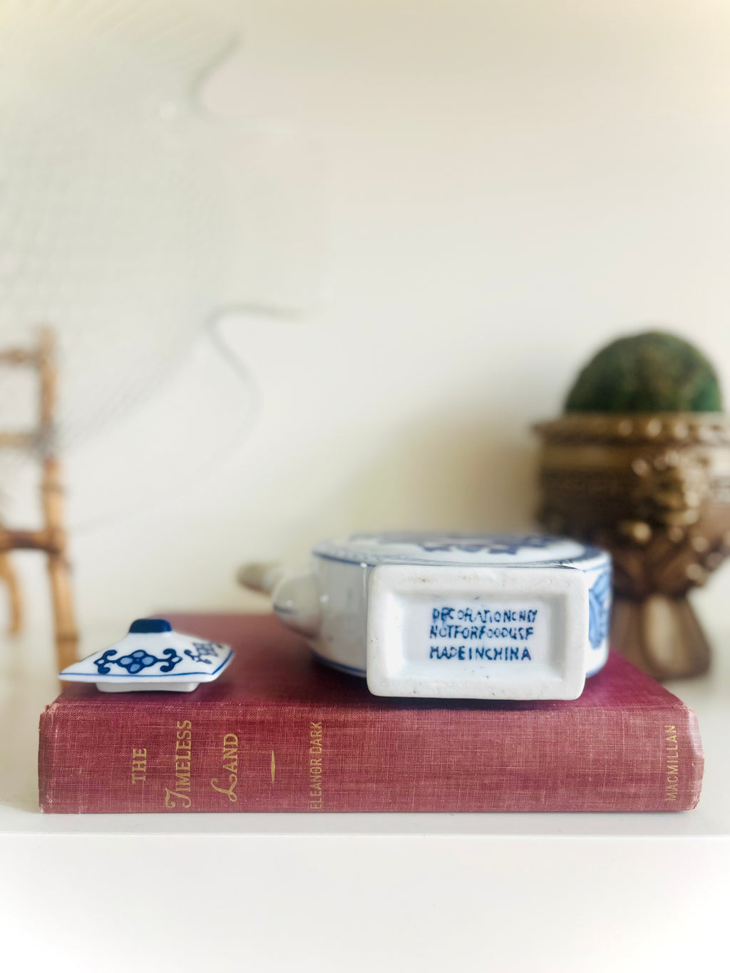 Blue & white moon flask teapot