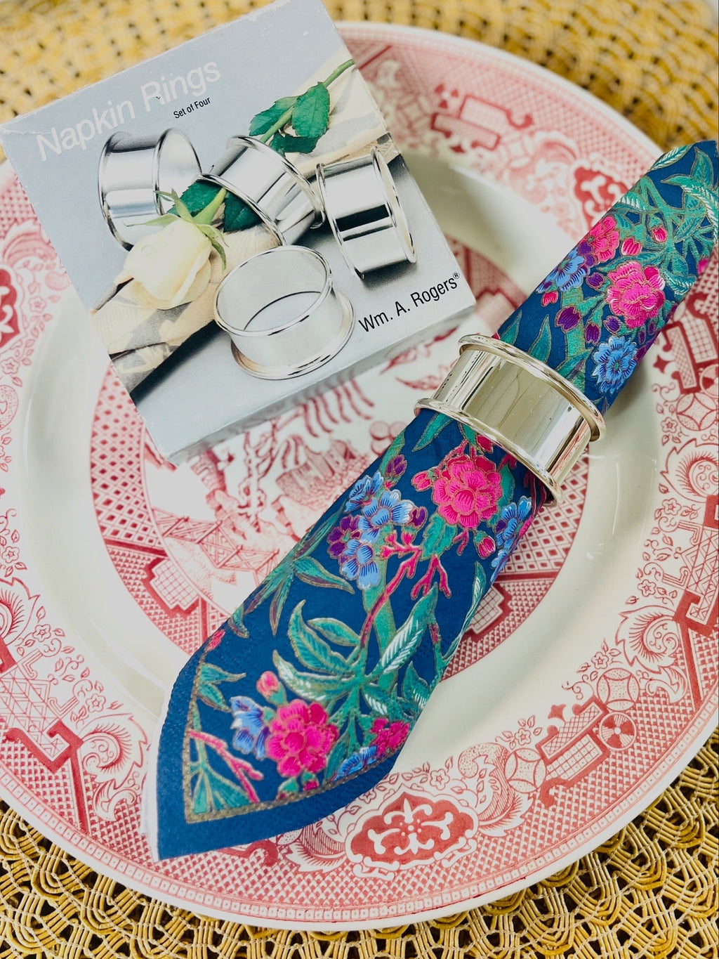 Silverplate napkins rings (set of 4)