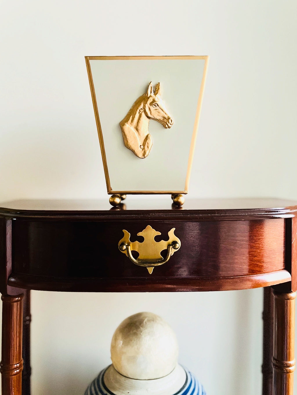 Horse head cachepot