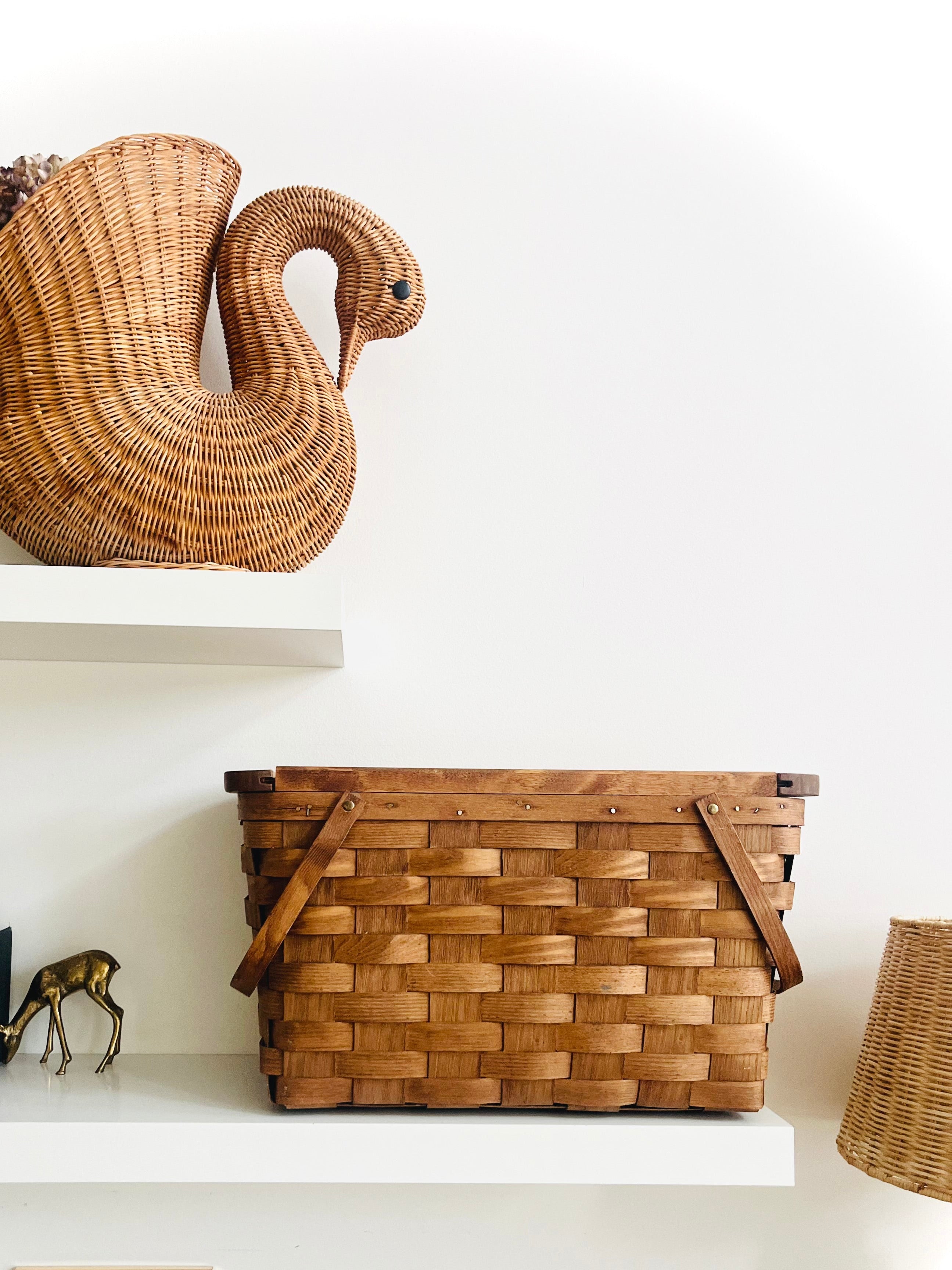 Basketville picnic basket